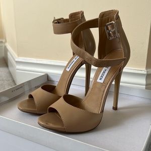 Steve Madden Beige High Heels